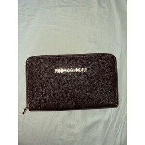 Michael Kors Jet Set Wallet, Large - Brown  8”X5”X1”, No Wrist Strap